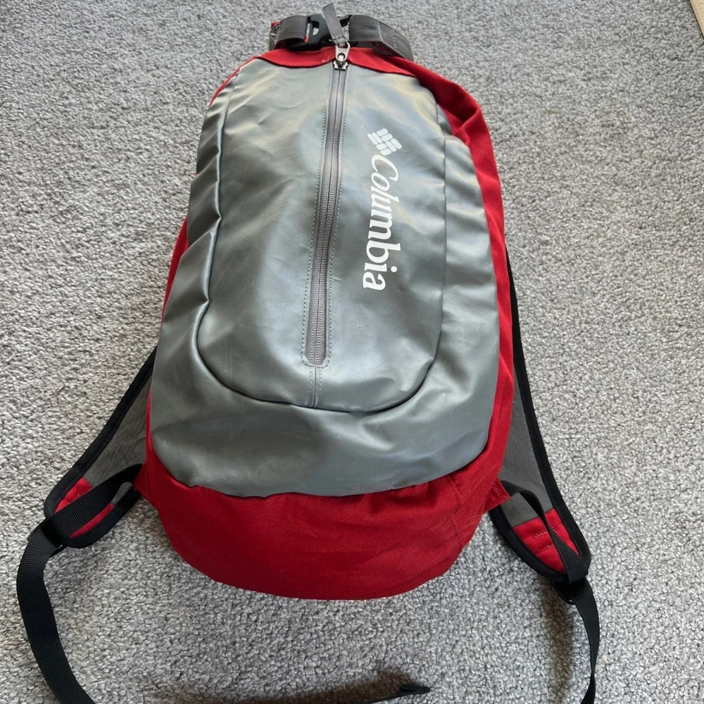 Columbia triple canyon Backpack Red Grey Roll Top Dry Bag hiking daypack outdoor